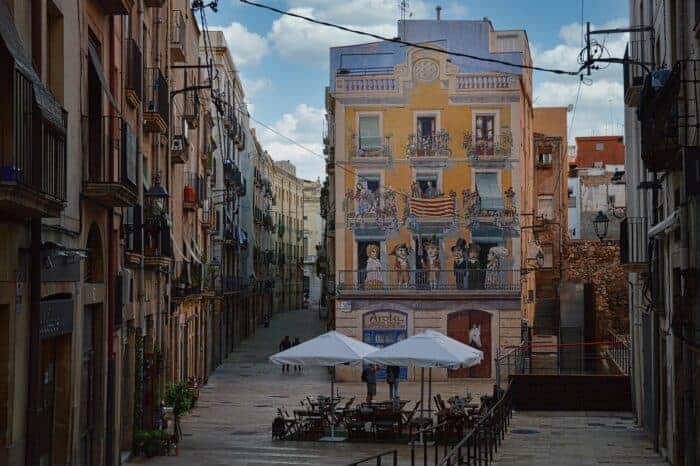 A beautiful Spanish street, a possible home for Spanish citizens.