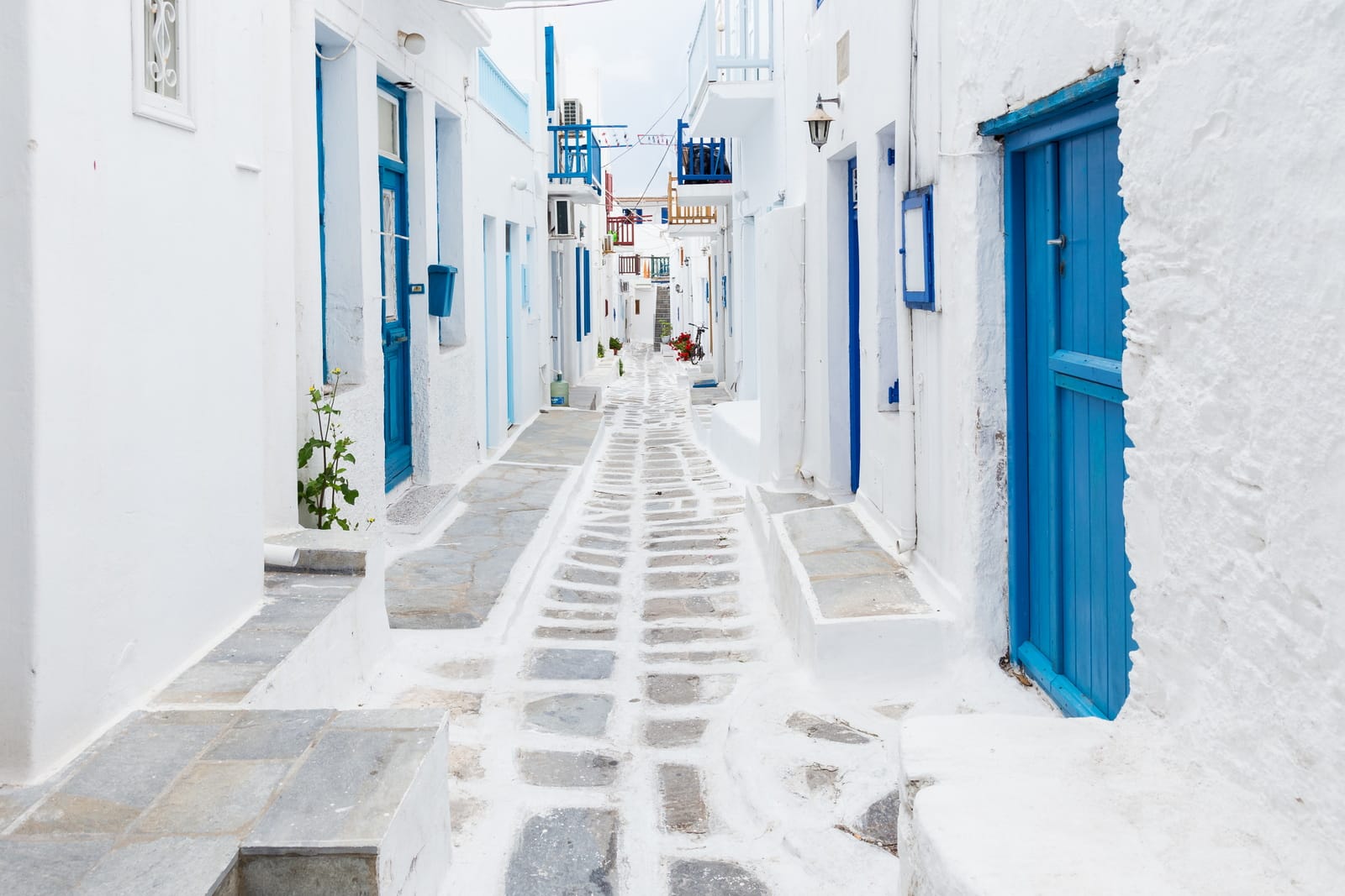 The cobbled roads and whitewashed houses in greece